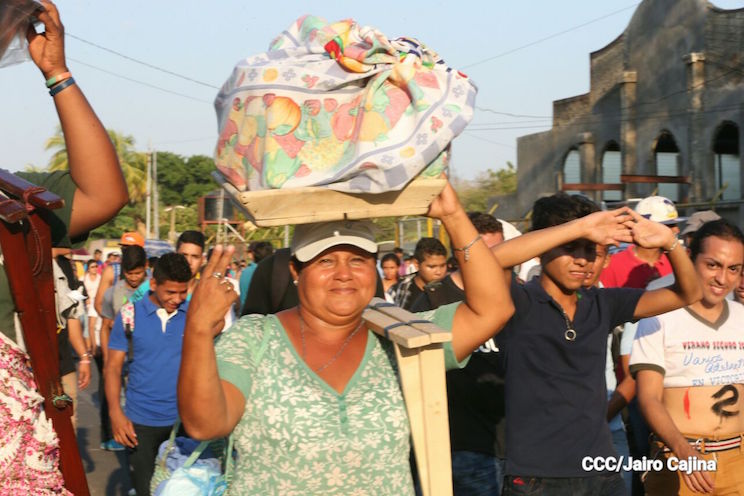 Pueblo de Le&oacute;n conmemora el 37 Aniversario de los H&eacute;roes y M&aacute;rtires de Veracruz